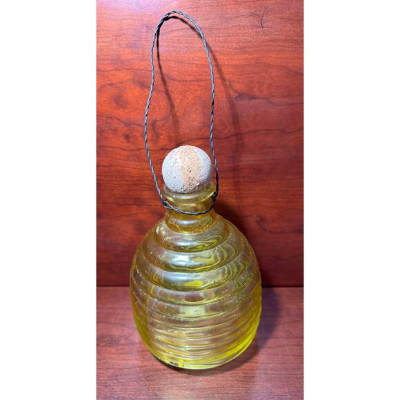 Vintage Bee Hive Shape Fly Wasp Insect Catcher Trap Glass Yellow W/ Cork Stopper - Picture 1 of 8